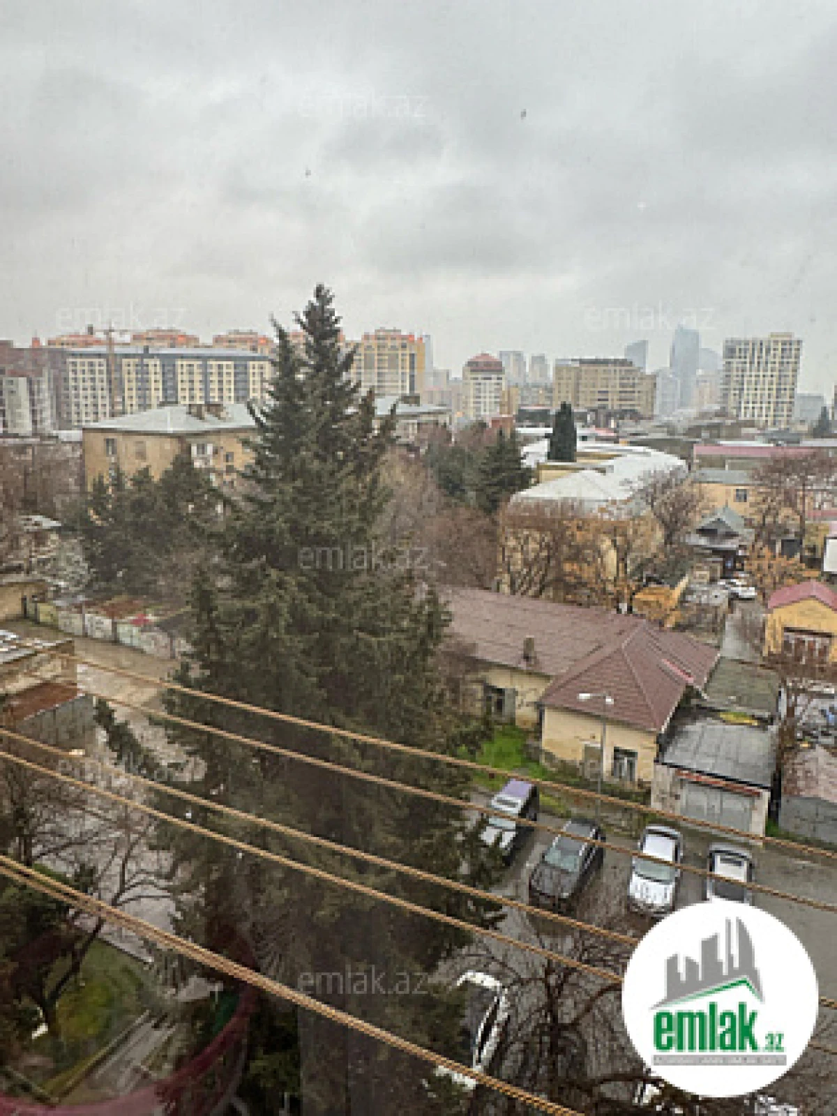 Satılır 3 otaqlı köhnə tikili 100 m²