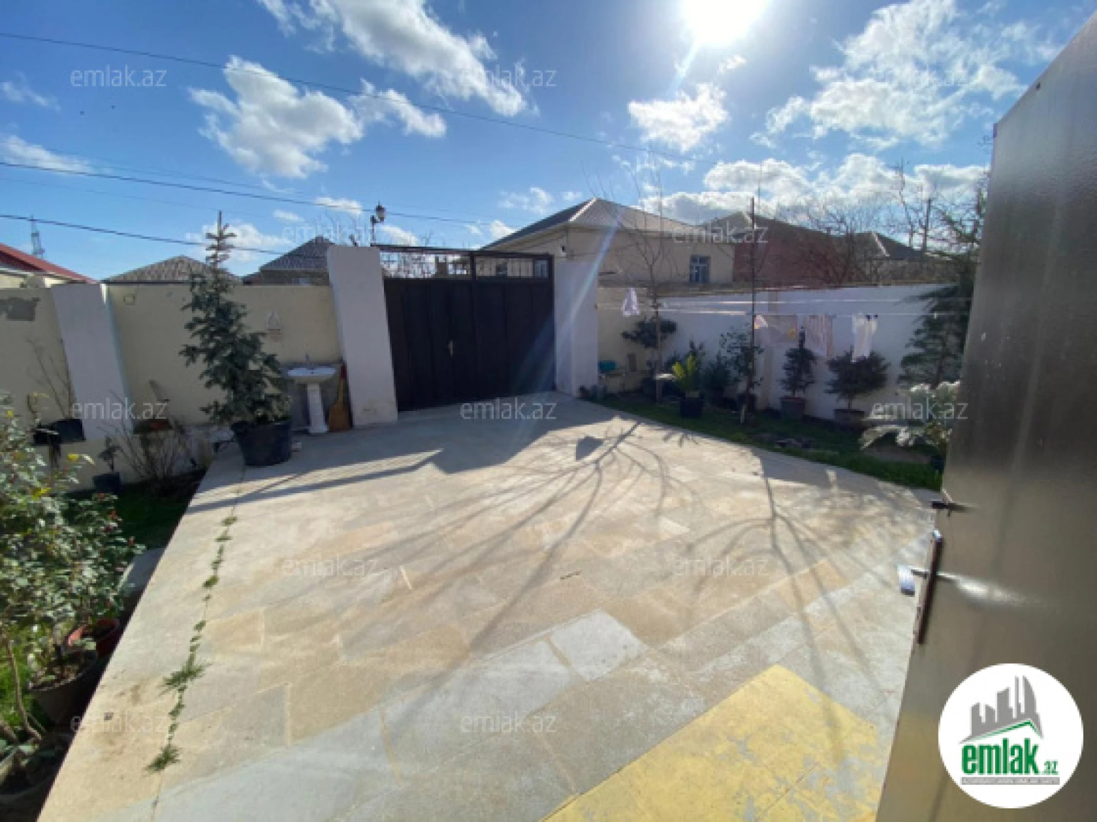 Satılır 3 otaqlı yeni tikili 400 m²