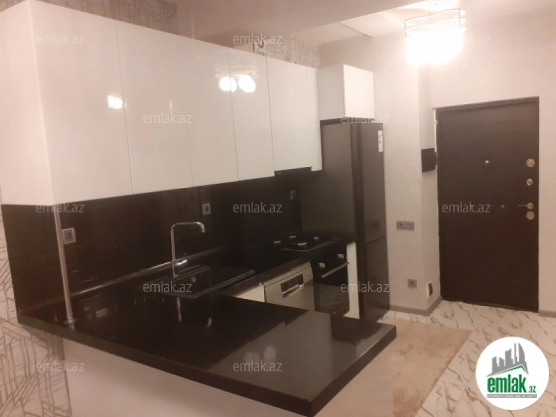 Satılır 3 otaqlı yeni tikili 76 m²