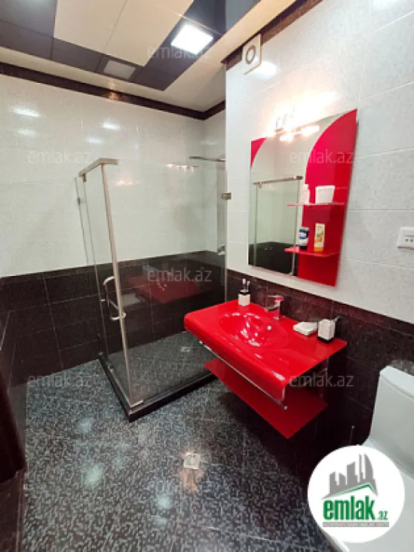 Satılır 3 otaqlı yeni tikili 137 m²