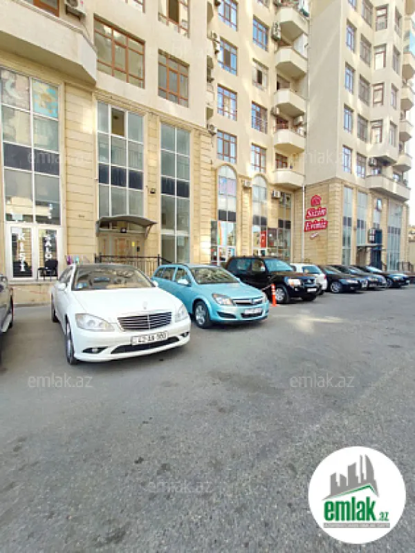 Satılır 3 otaqlı yeni tikili 137 m²