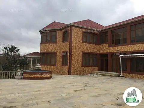 Satılır 8 otaqlı həyət evi 700 m² — Bakı 8 otaq 700.00 m²