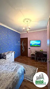 Satılır 3 otaqlı köhnə tikili 70 m²