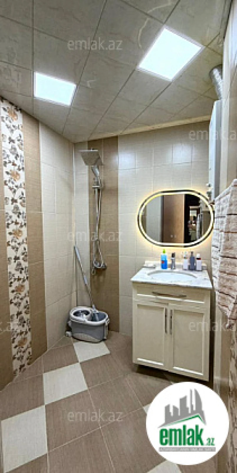 Satılır 3 otaqlı köhnə tikili 70 m²
