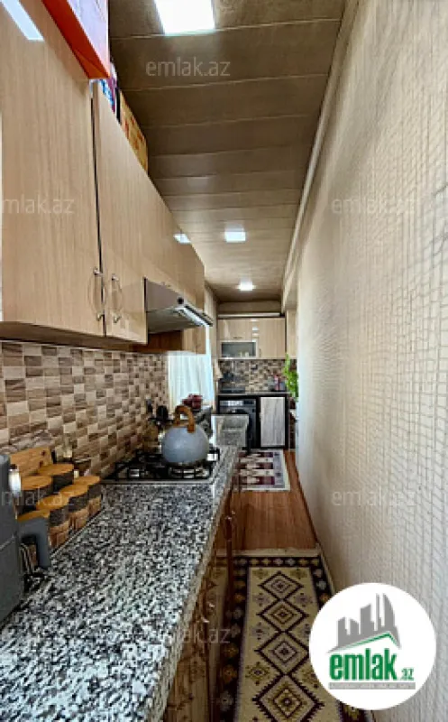 Satılır 3 otaqlı köhnə tikili 70 m²