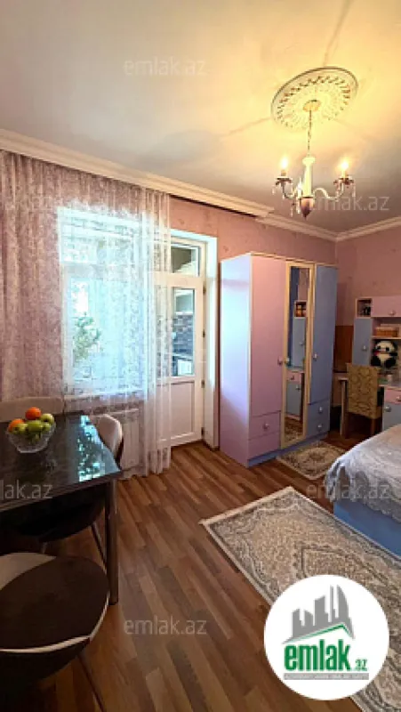Satılır 3 otaqlı köhnə tikili 70 m²