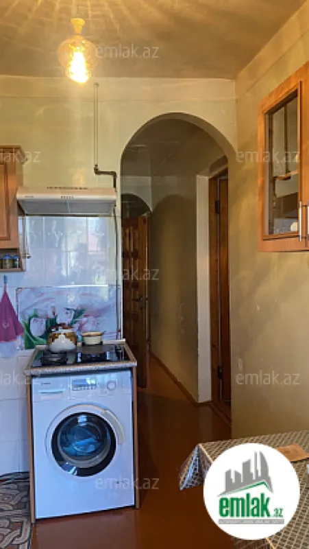 Satılır 3 otaqlı köhnə tikili 72 m²