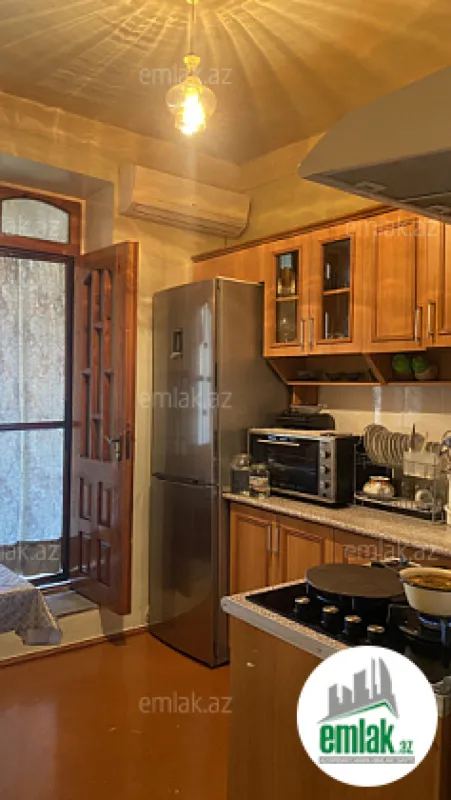Satılır 3 otaqlı köhnə tikili 72 m²