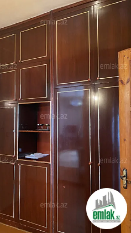 Satılır 3 otaqlı köhnə tikili 72 m²