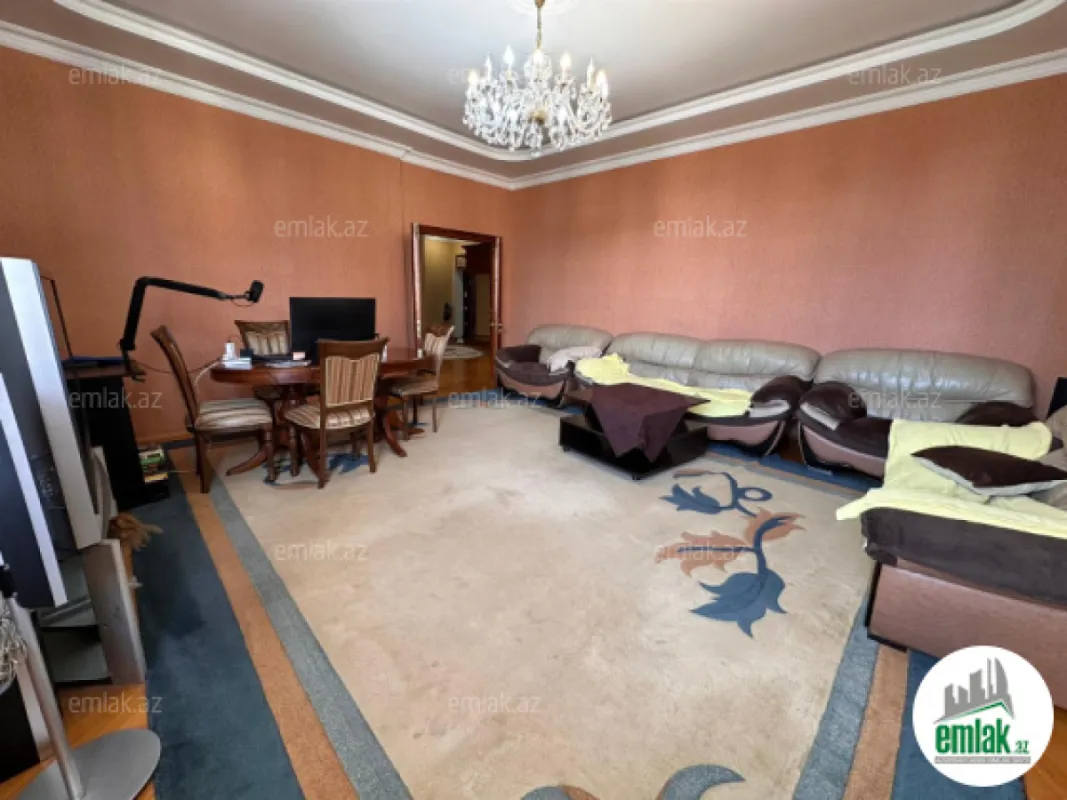 Satılır 4 otaqlı yeni tikili 170 m²