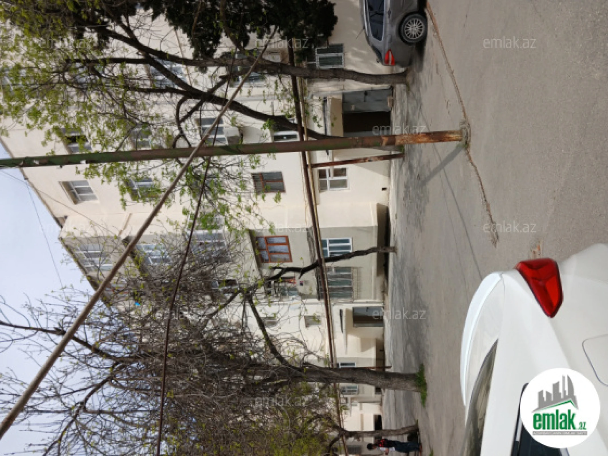 Satılır 3 otaqlı köhnə tikili 68 m²