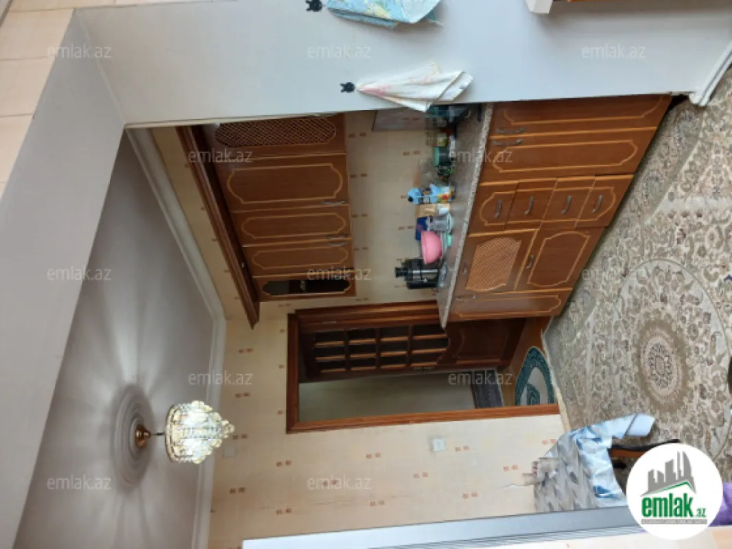 Satılır 3 otaqlı köhnə tikili 68 m²