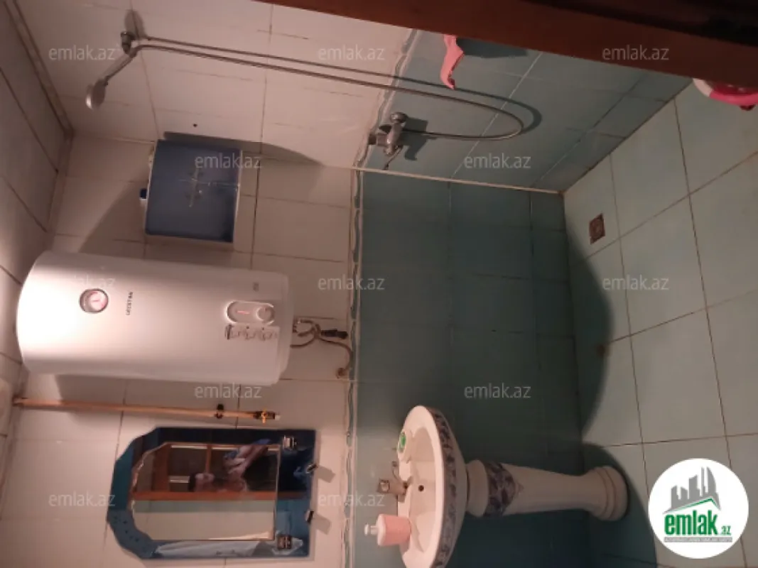 Satılır 3 otaqlı köhnə tikili 68 m²