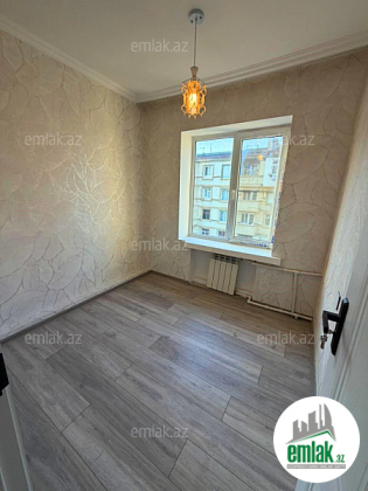 Satılır 2 otaqlı köhnə tikili 40 m²