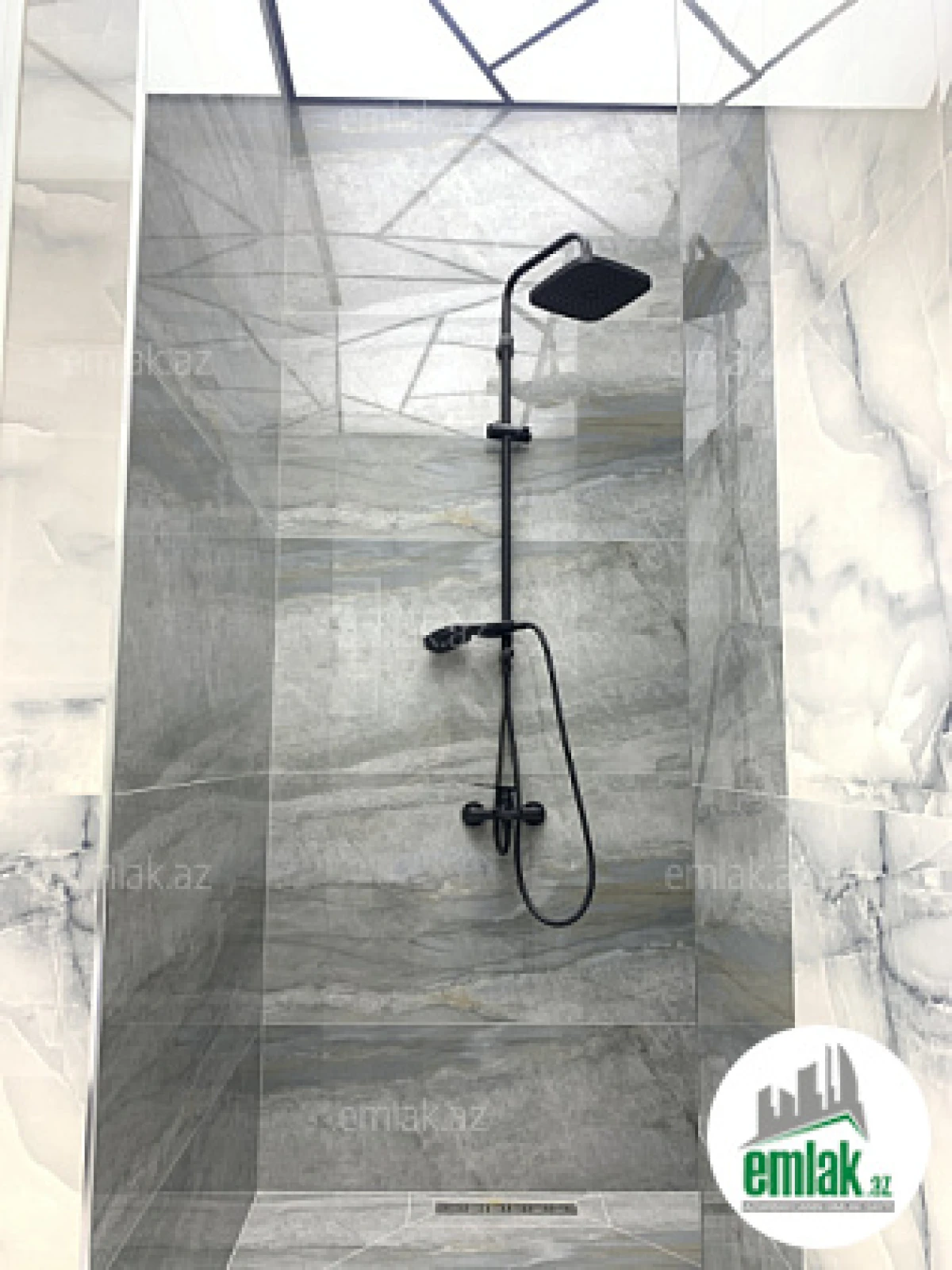 Satılır 4 otaqlı yeni tikili 117 m²