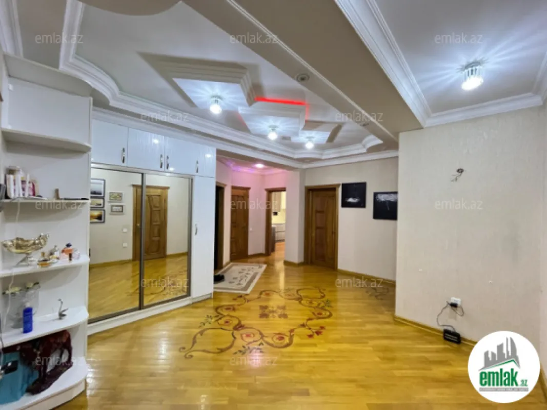 Satılır 4 otaqlı yeni tikili 165 m²