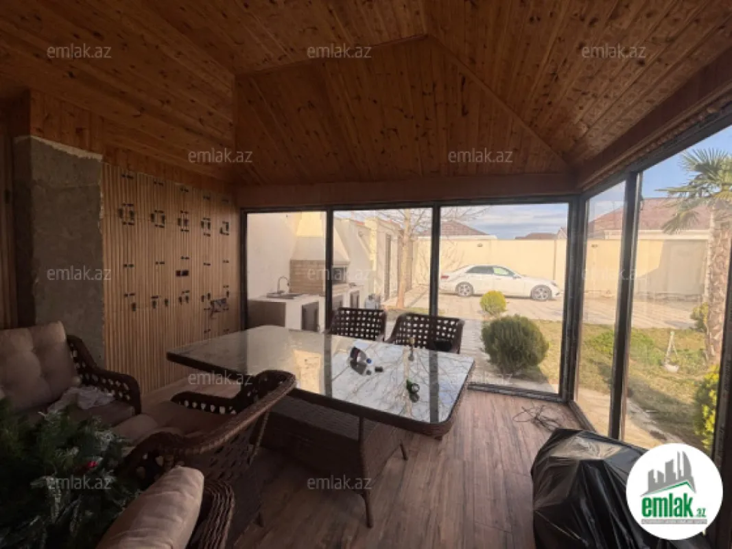 Satılır 4 otaqlı mənzil 150 m²