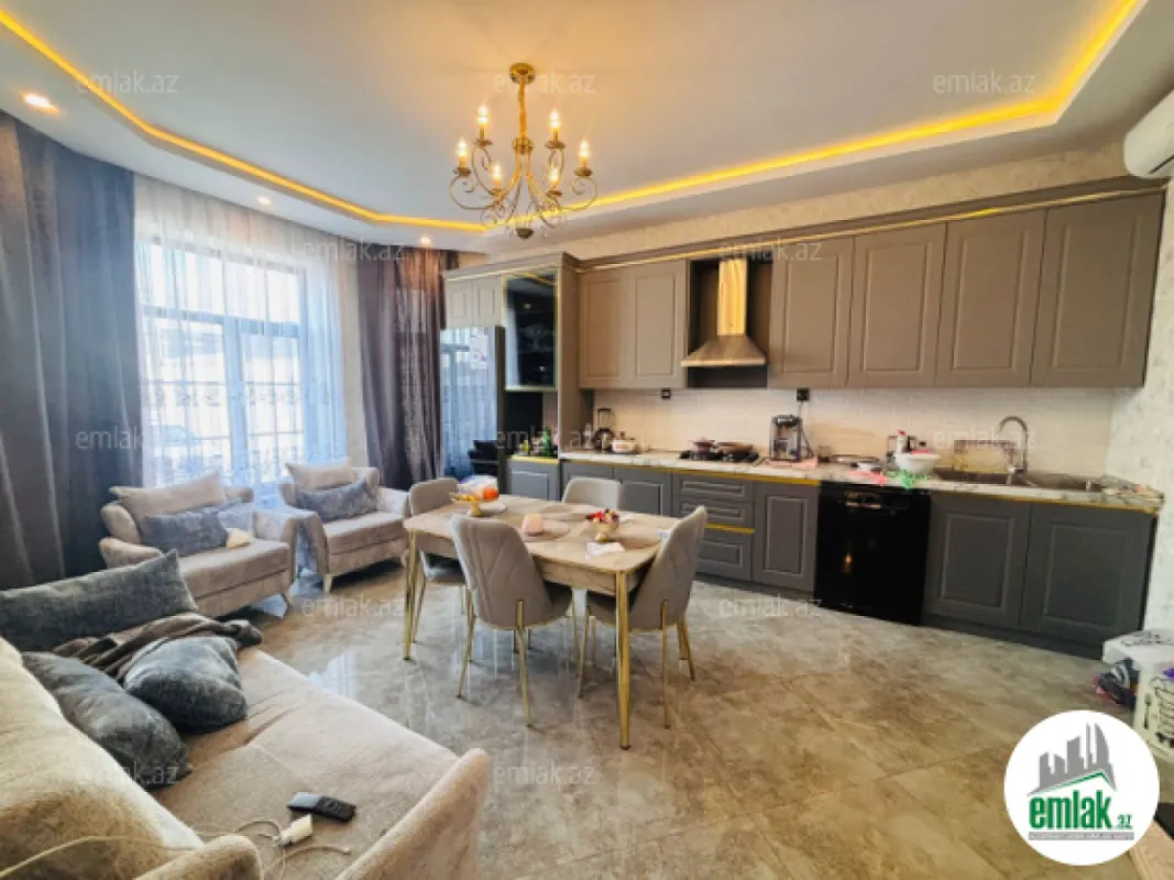 Satılır 4 otaqlı mənzil 150 m²