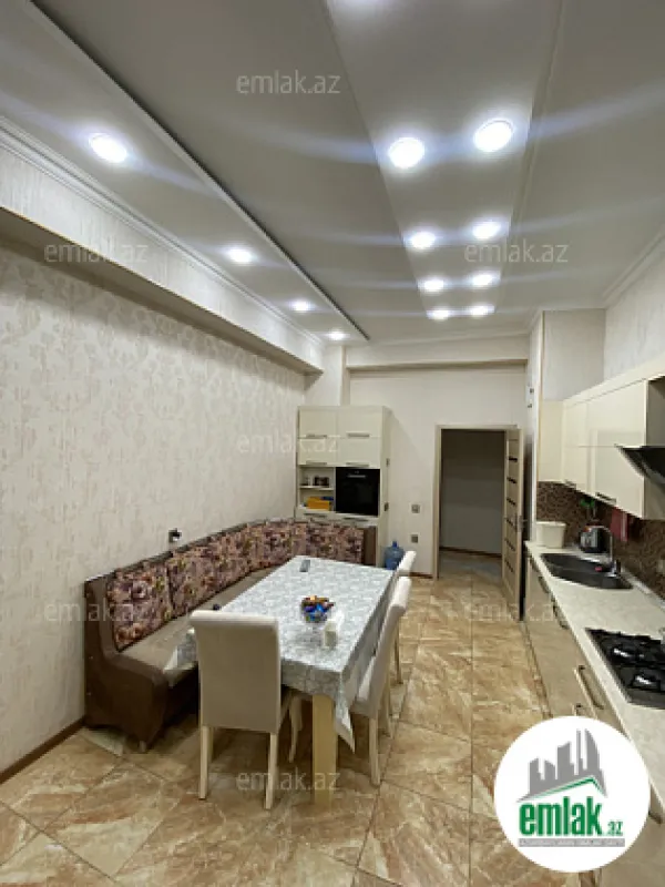 Satılır 3 otaqlı ofis 160 m²