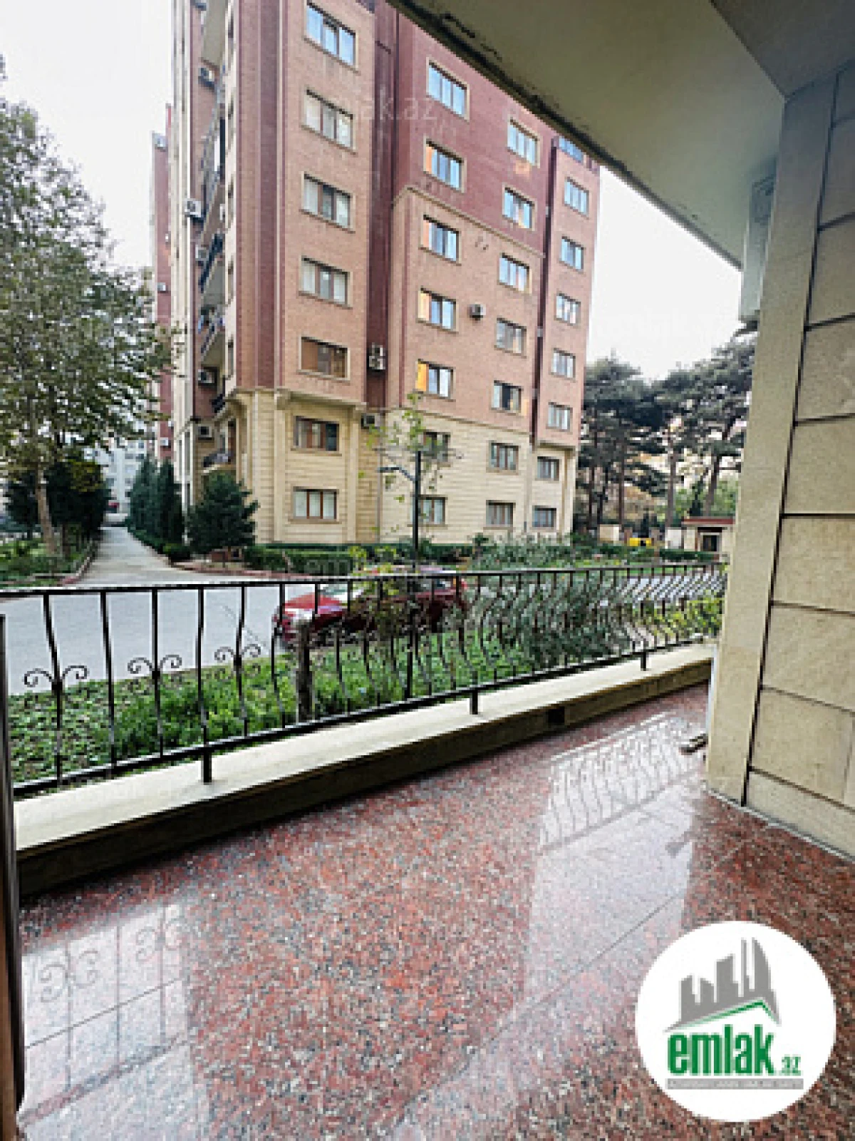 Satılır 3 otaqlı ofis 160 m²
