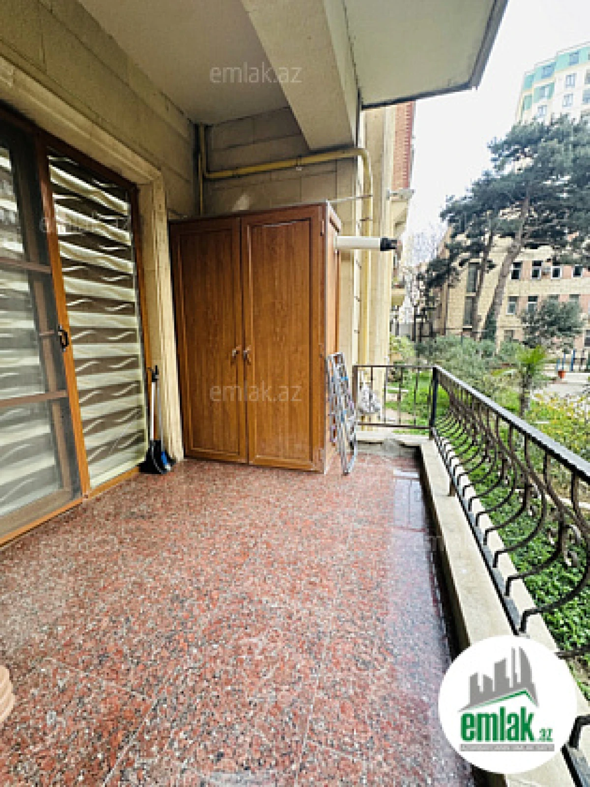 Satılır 3 otaqlı ofis 160 m²