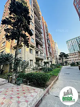 Satılır 3 otaqlı ofis 160 m²