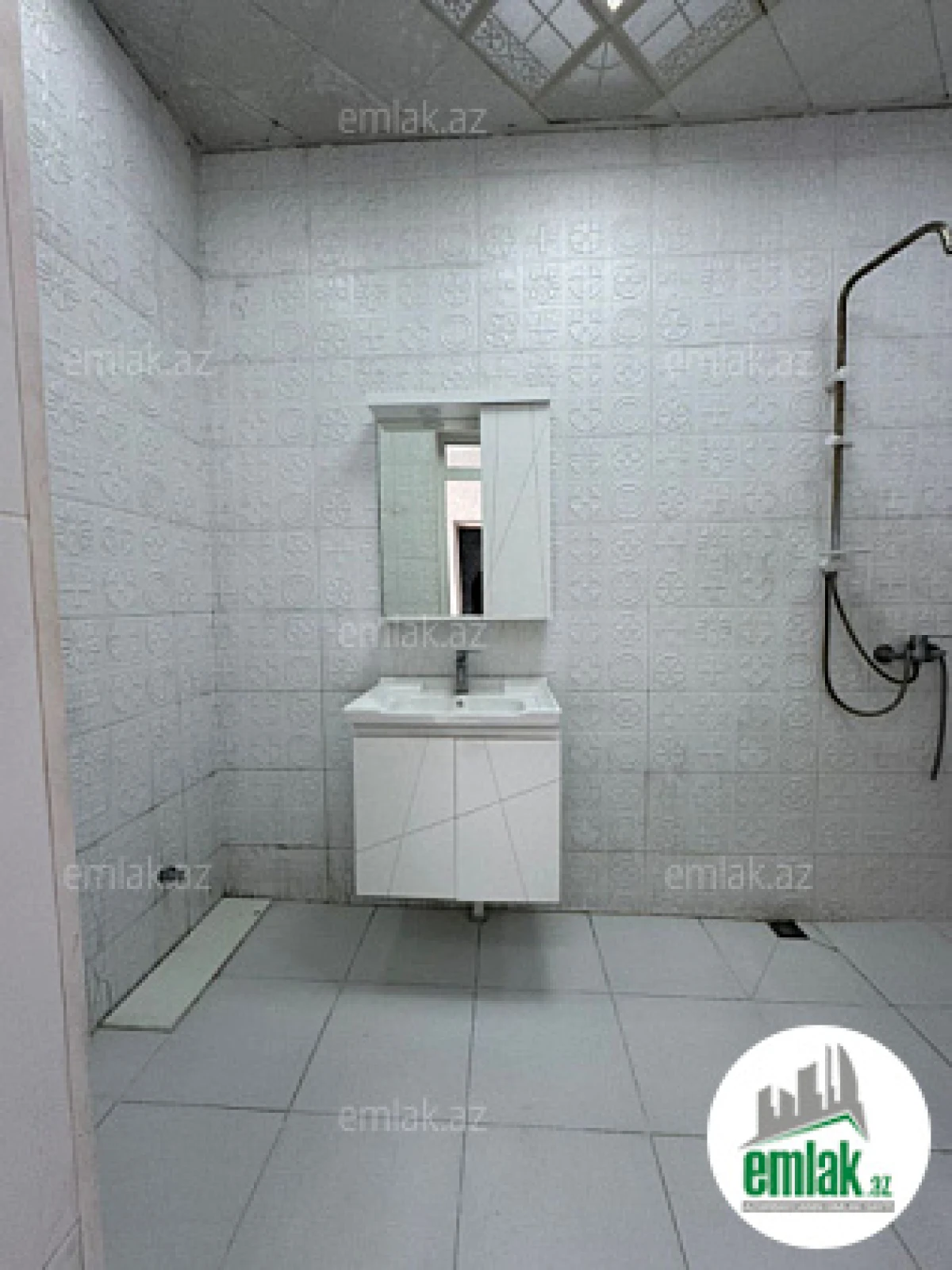 Satılır 2 otaqlı həyət evi 70 m²