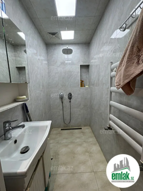 Satılır 3 otaqlı yeni tikili 83 m²