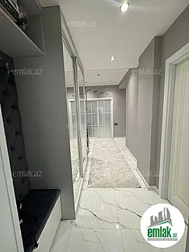 Satılır 3 otaqlı yeni tikili 83 m²