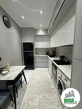 Satılır 3 otaqlı yeni tikili 83 m²