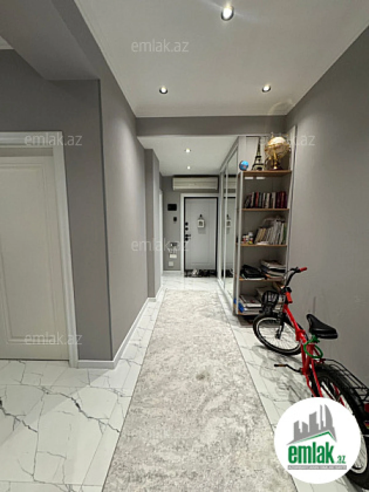 Satılır 3 otaqlı yeni tikili 83 m²