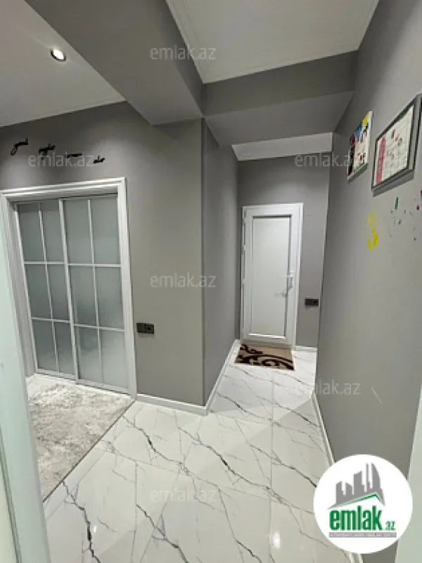 Satılır 3 otaqlı yeni tikili 83 m²