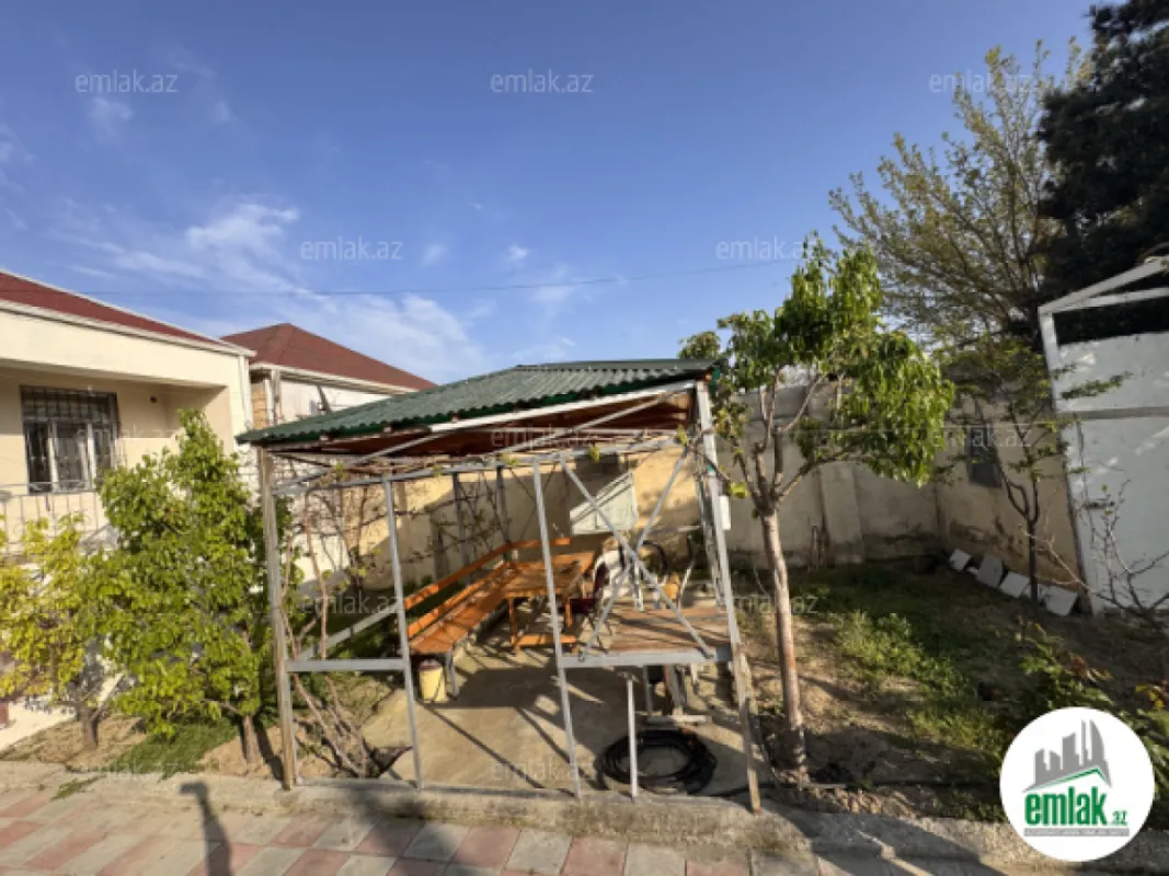 Satılır 3 otaqlı həyət evi 130 m²