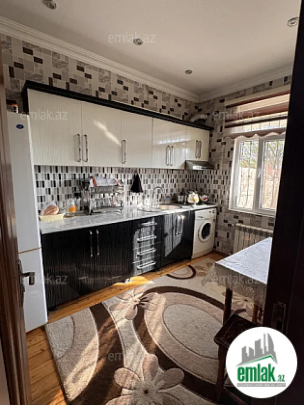 Satılır 3 otaqlı həyət evi 130 m²