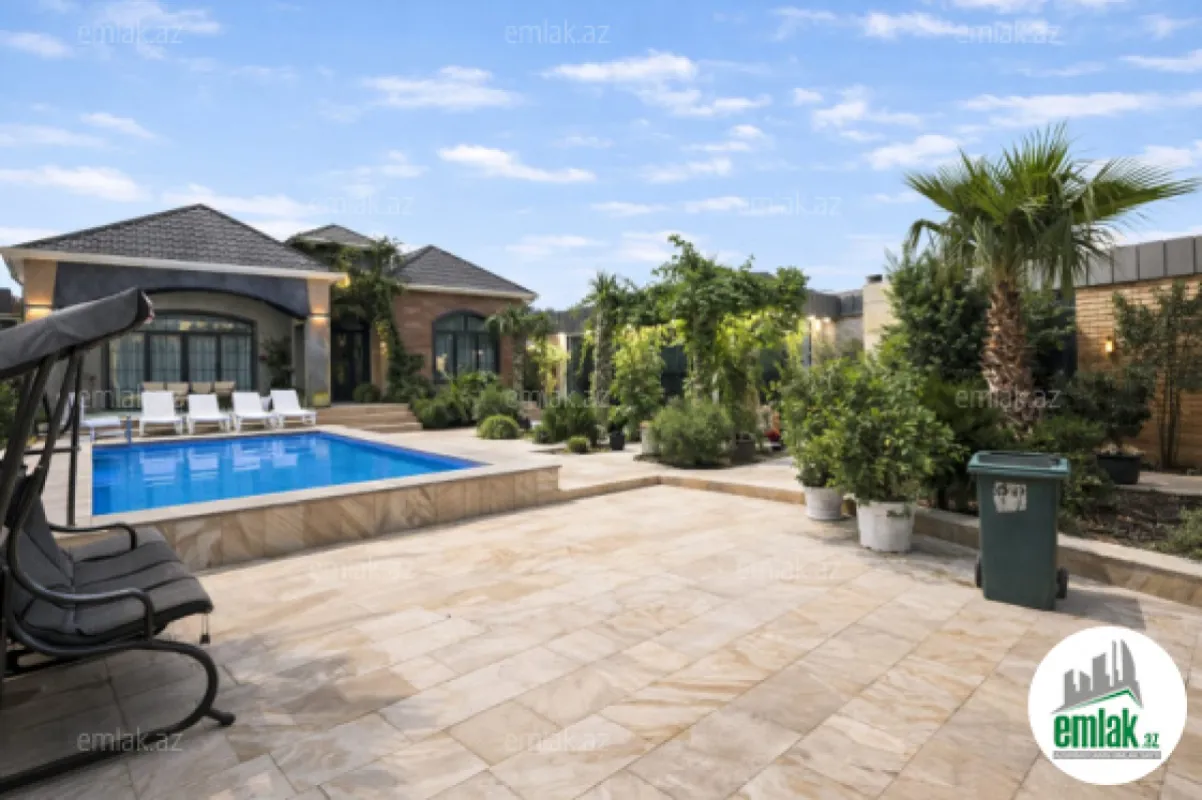 Satılır 5 otaqlı mənzil 200 m²