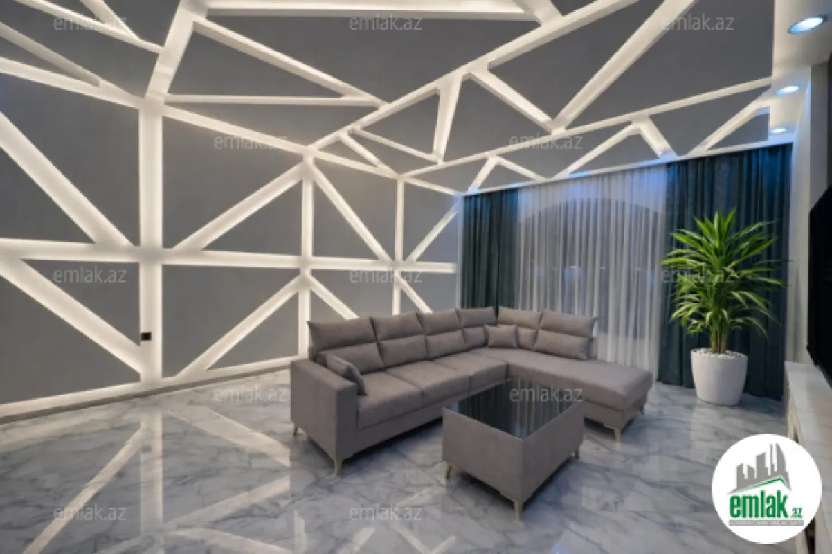 Satılır 5 otaqlı mənzil 200 m²