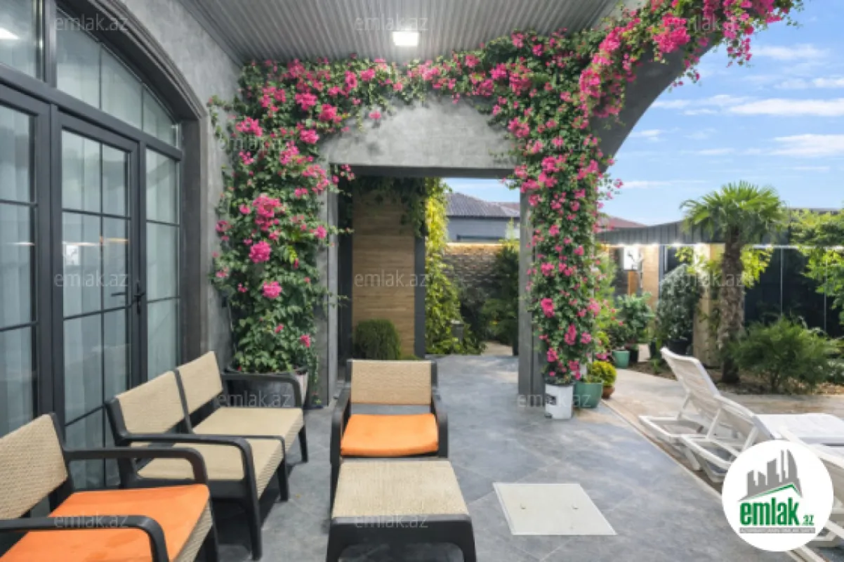 Satılır 5 otaqlı mənzil 200 m²