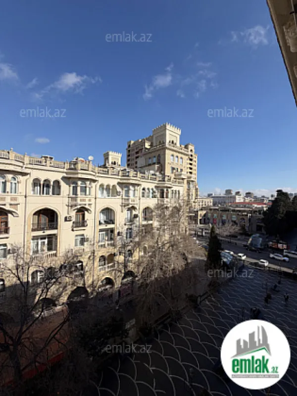 Satılır 2 otaqlı köhnə tikili 45 m²