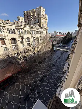 Satılır 2 otaqlı köhnə tikili 45 m²