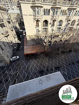 Satılır 2 otaqlı köhnə tikili 45 m²