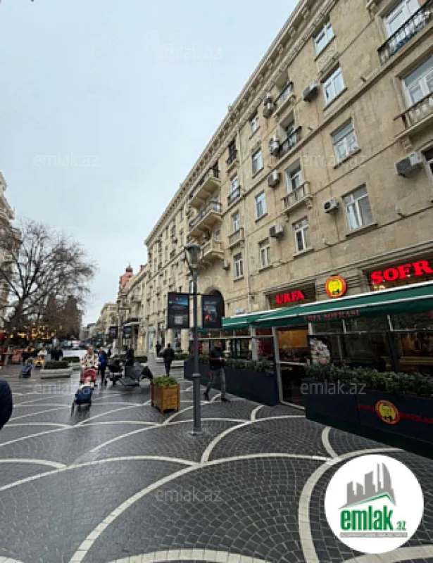 Satılır 2 otaqlı köhnə tikili 45 m²