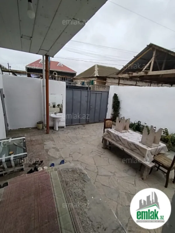 Satılır 4 otaqlı həyət evi 160 m²