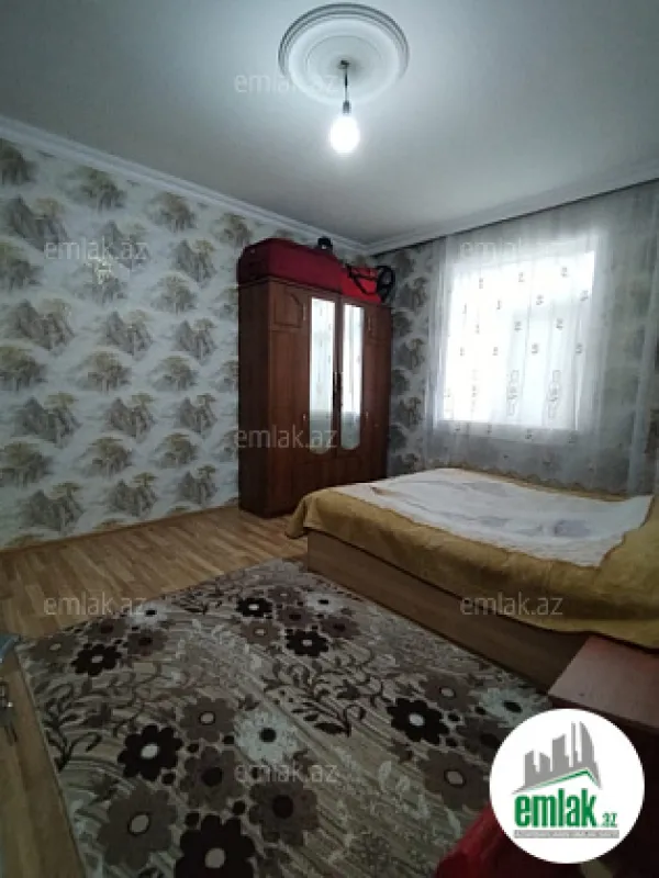Satılır 4 otaqlı həyət evi 160 m²
