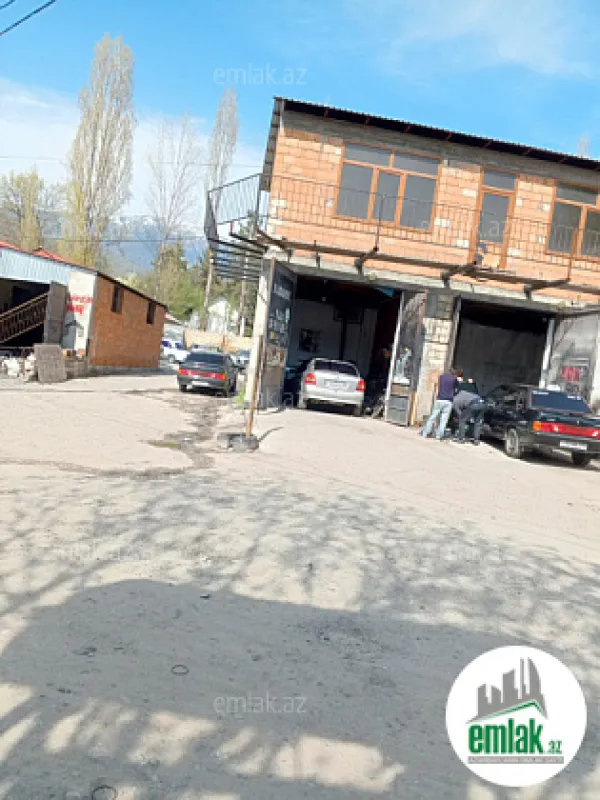 Satılır 4 otaqlı obyekt 140 m²