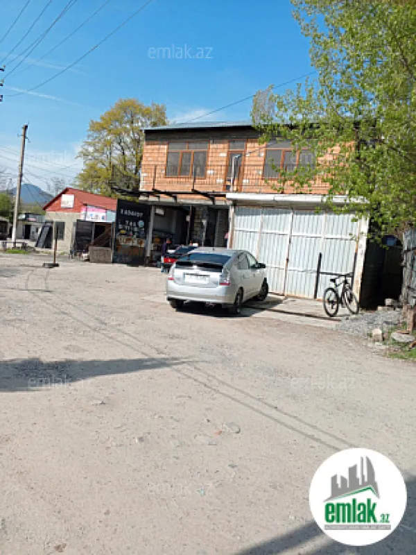 Satılır 4 otaqlı obyekt 140 m²