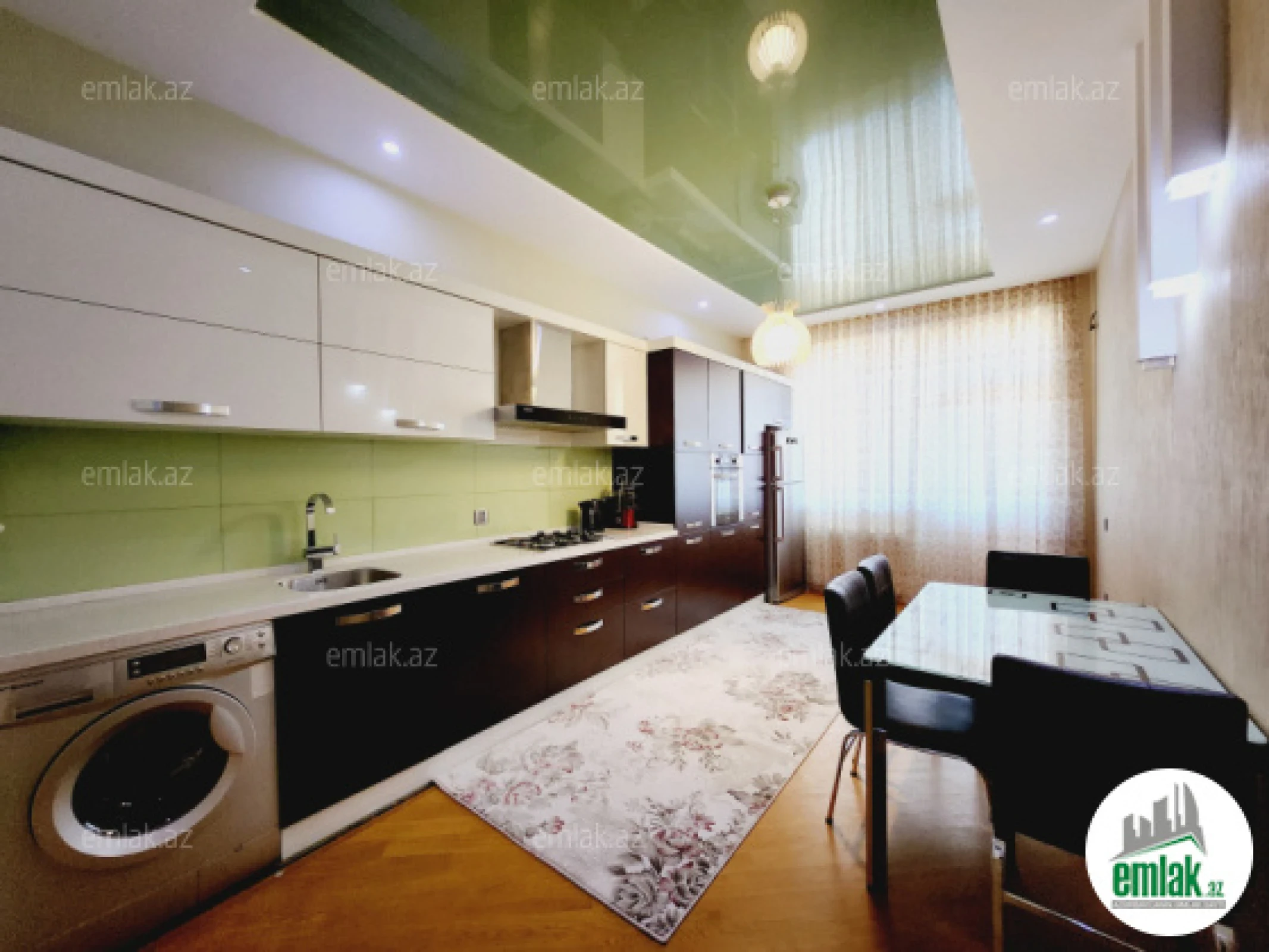 Satılır 3 otaqlı yeni tikili 130 m²