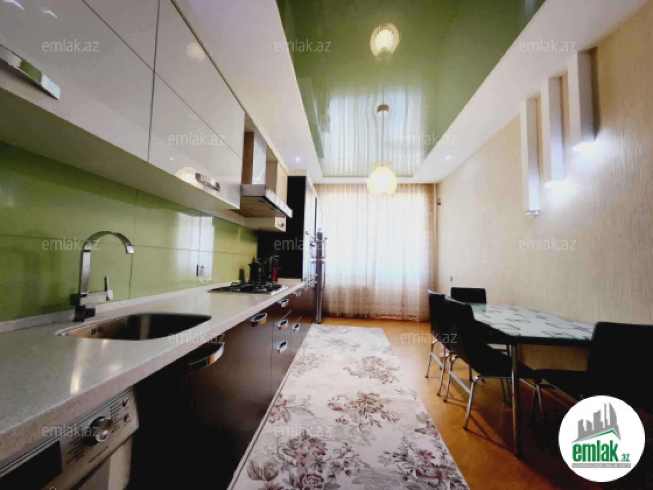 Satılır 3 otaqlı yeni tikili 130 m²
