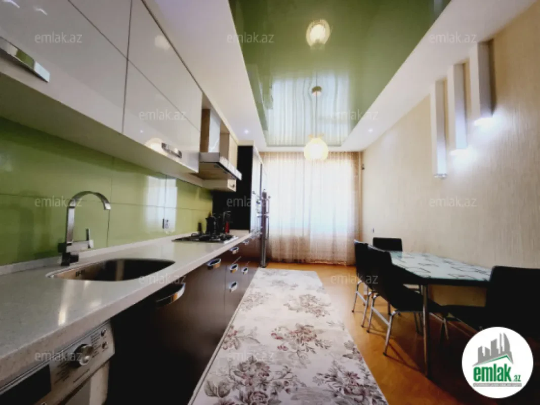 Satılır 3 otaqlı yeni tikili 130 m²
