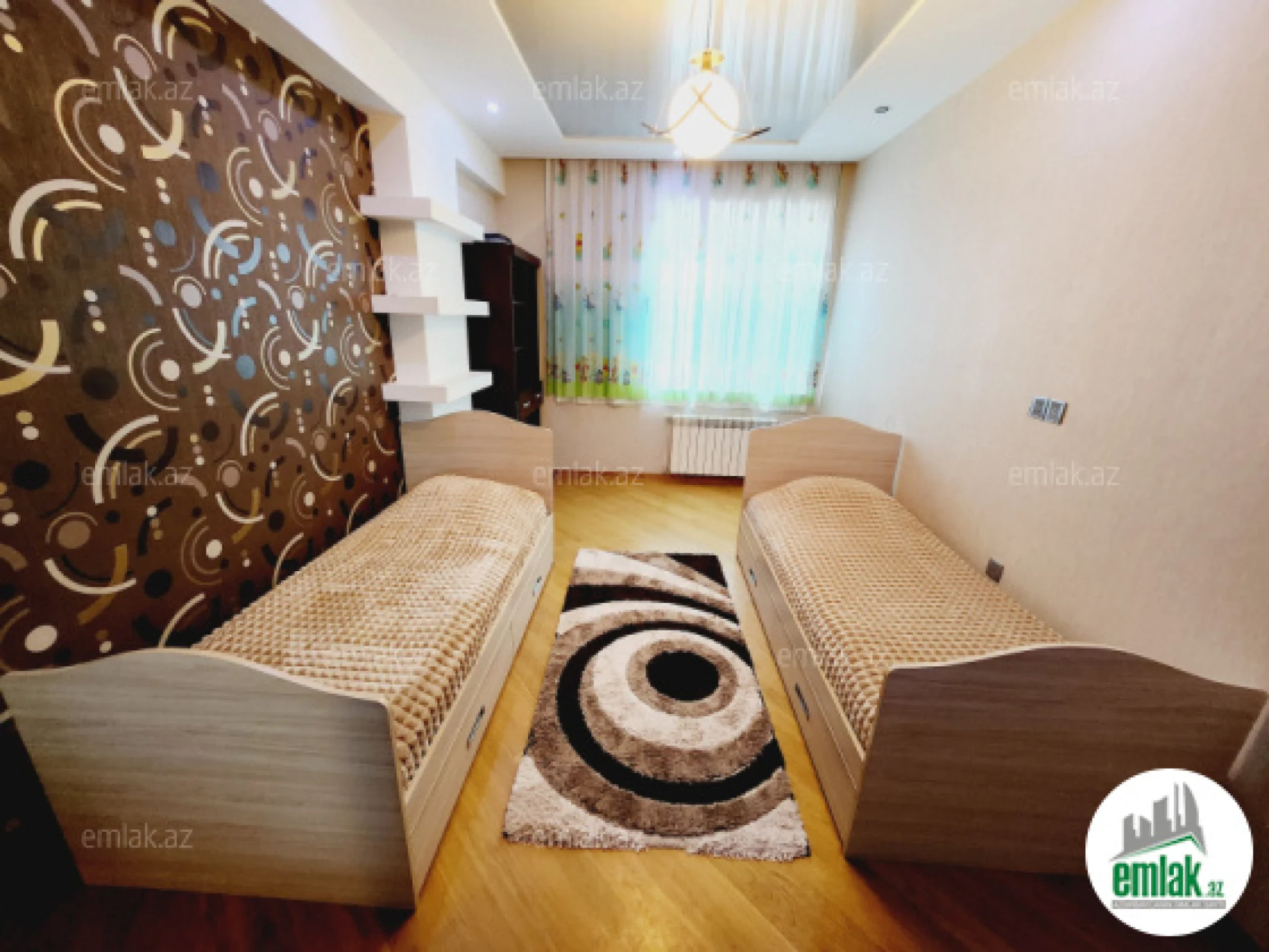 Satılır 3 otaqlı yeni tikili 130 m²