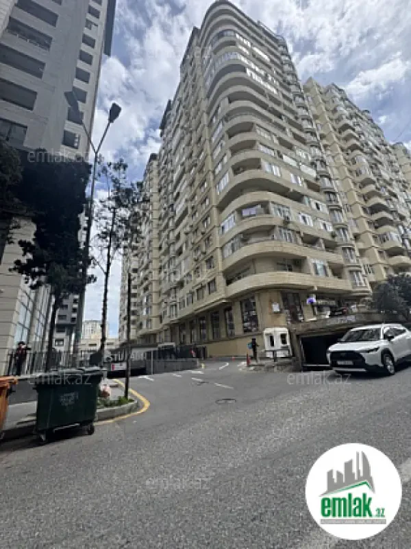 Satılır 2 otaqlı yeni tikili 68 m²